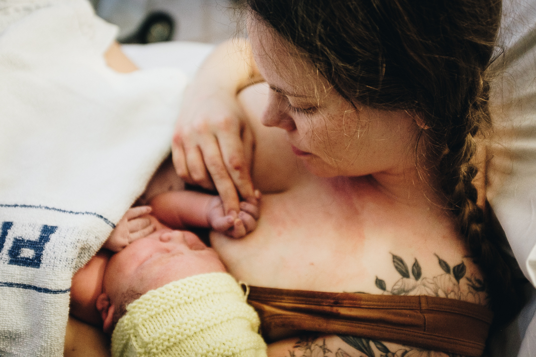 Elle giving birth at Jessop Hospital in Sheffield, photography by her partner.